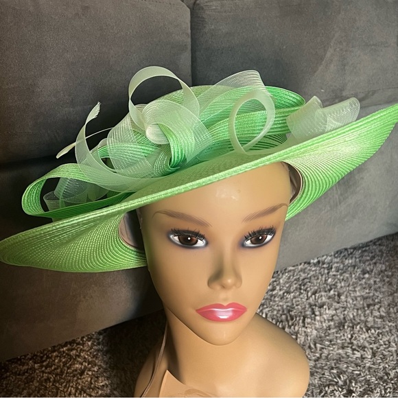 Vintage Accessories - Vintage Green Hat With Large Bow Derby or Church Style